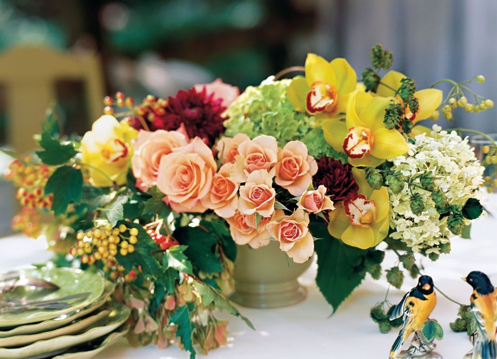 What are the basic rules of flower arrangement